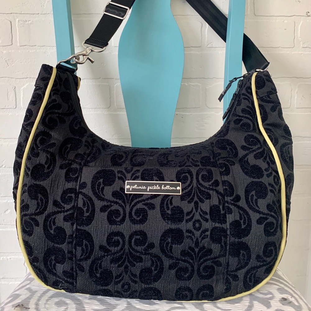 PETUNIA PICKLE BOTTOM TOURING TOTE DIAPER BAG